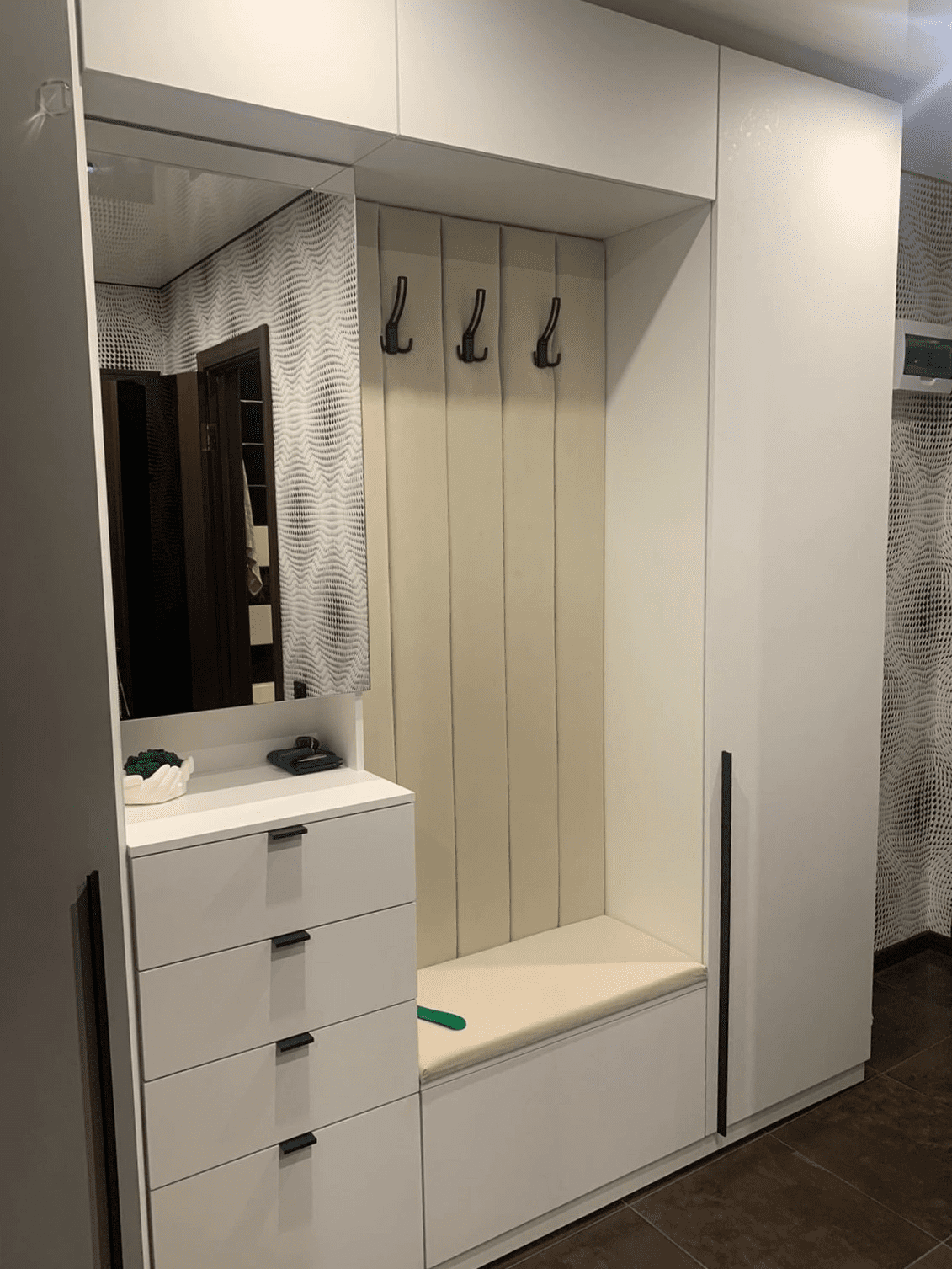 Прихожая белая. Фото 2